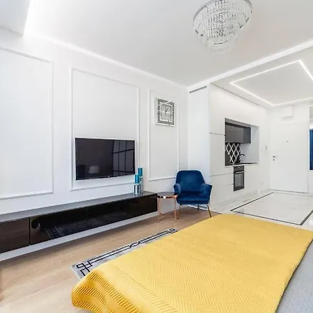 Stylowy Centrum Warszawy Z Tarasem Варшава